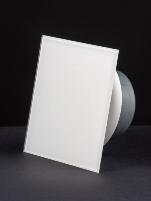 Анемостат со стеклянной внешней частью FOZA D 150 мм. Глянцевое стекло 260х260 мм. Цвет Белый. RAL 9003